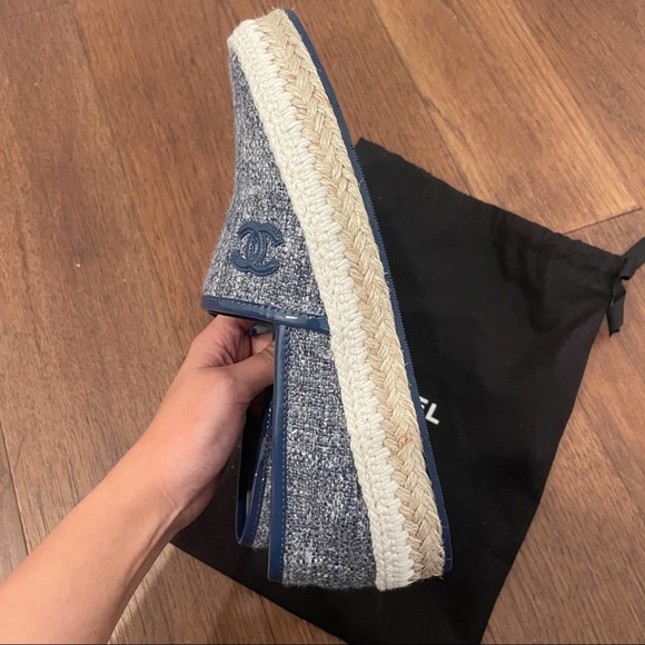 Chanel Brand New Espadrilles Jeans RARE - Picture 6 of 8
